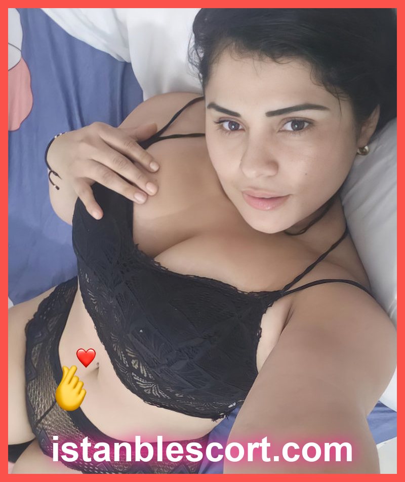 Tuğçe, 25 — Zeytinburnu Escort Center showcase card